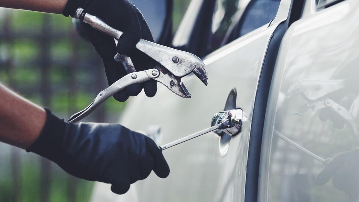 Why Every Jamaican Car Owner Needs A GPS Vehicle Tracking System